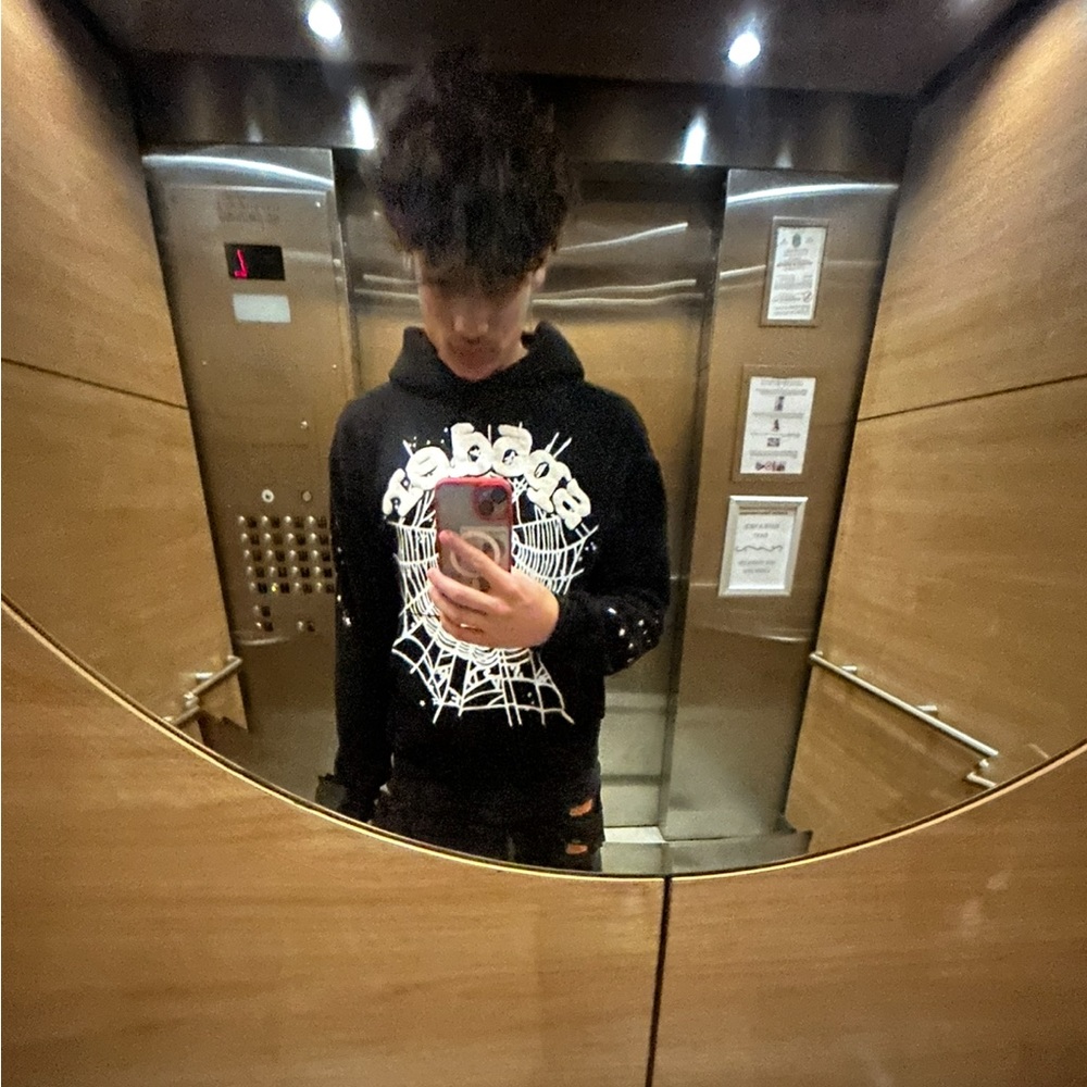 Meet your Posher, Lazaro